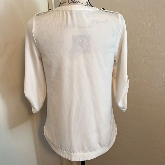 41 Hawthorn Off White Button Pockets Semi Sheer Top Feminine Contemporary - Picture 3 of 10